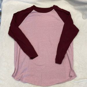 OLD NAVY baseball style t